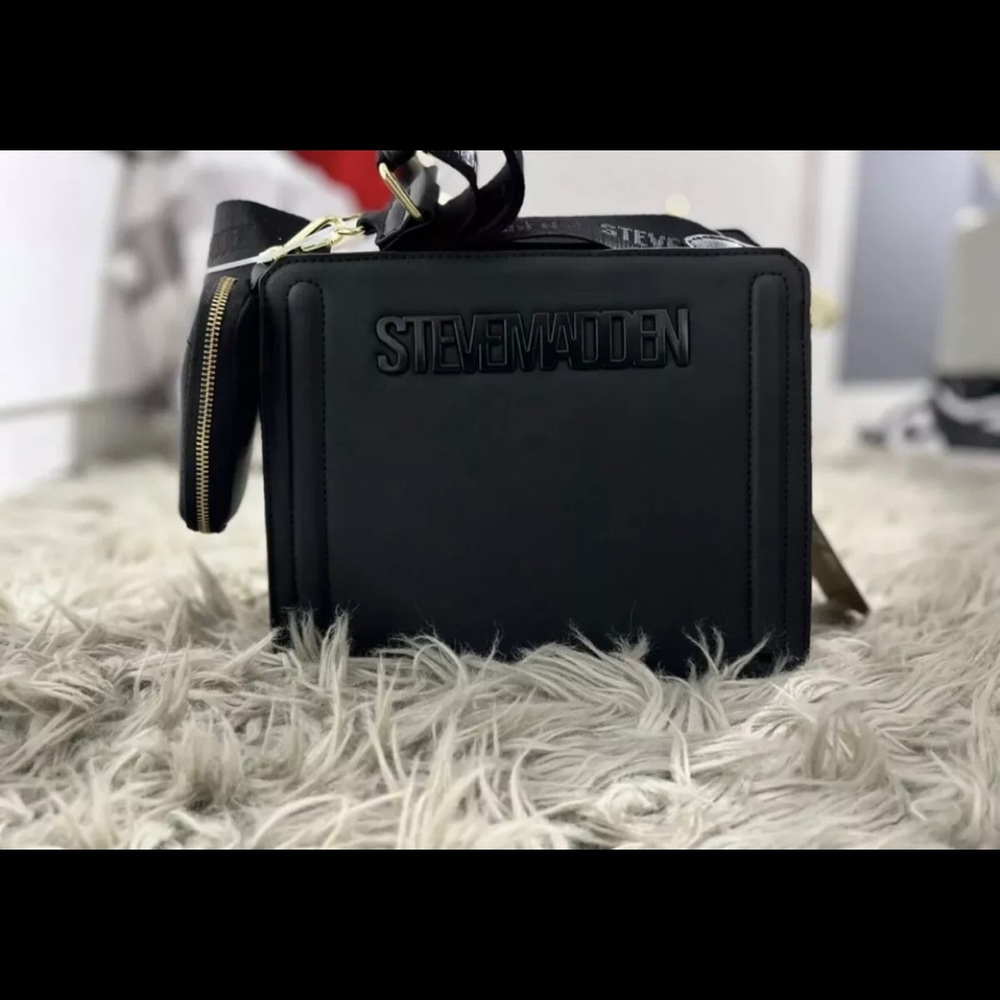 Steve Madden Crossbody Purse NWT VERY HARD TO FIND